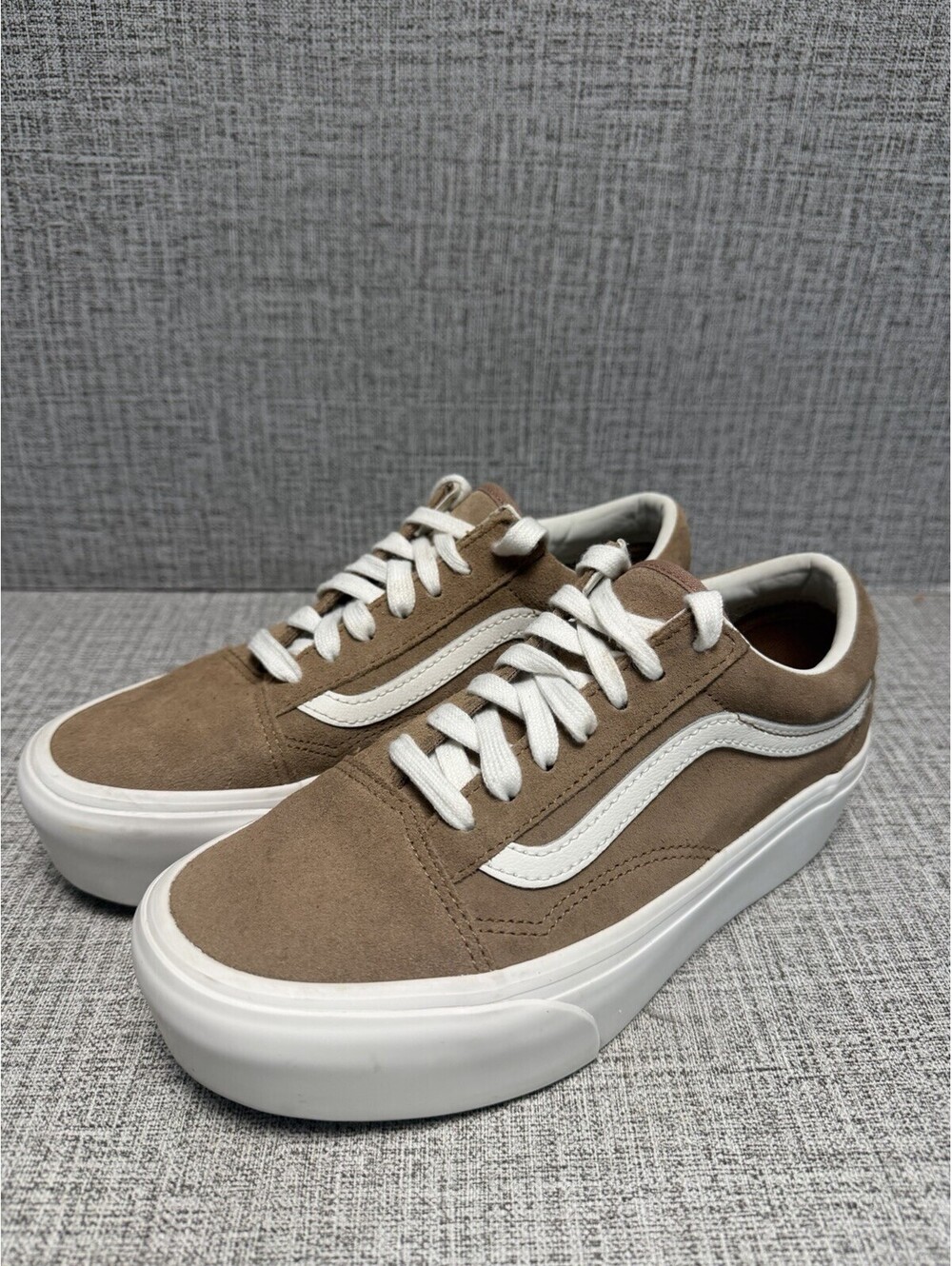 Vans Shoes Women’s Size 7 Brown Stackform Suede Platform Sneakers
